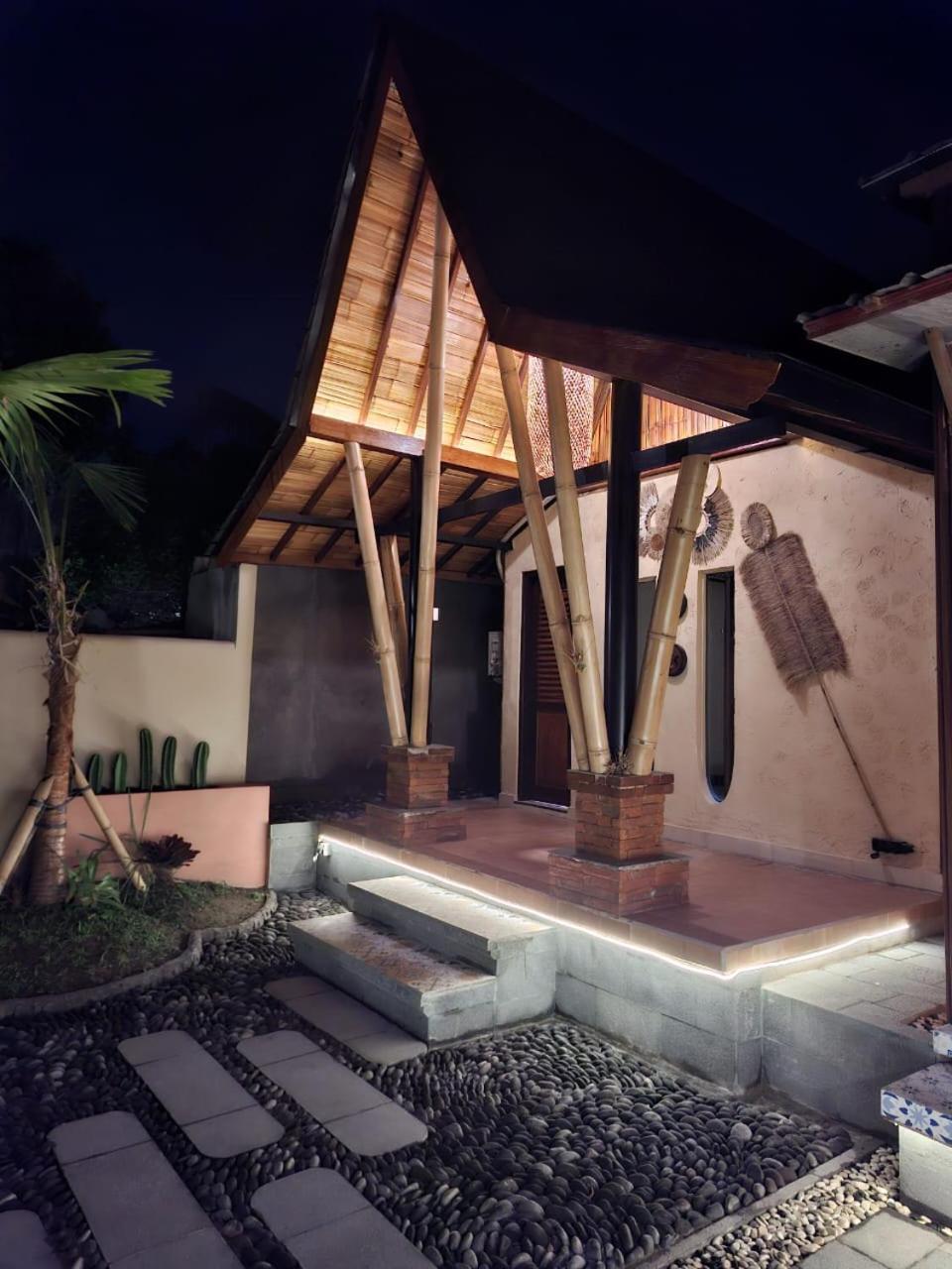 Ubud Hidden Villa Yone Village Extérieur photo
